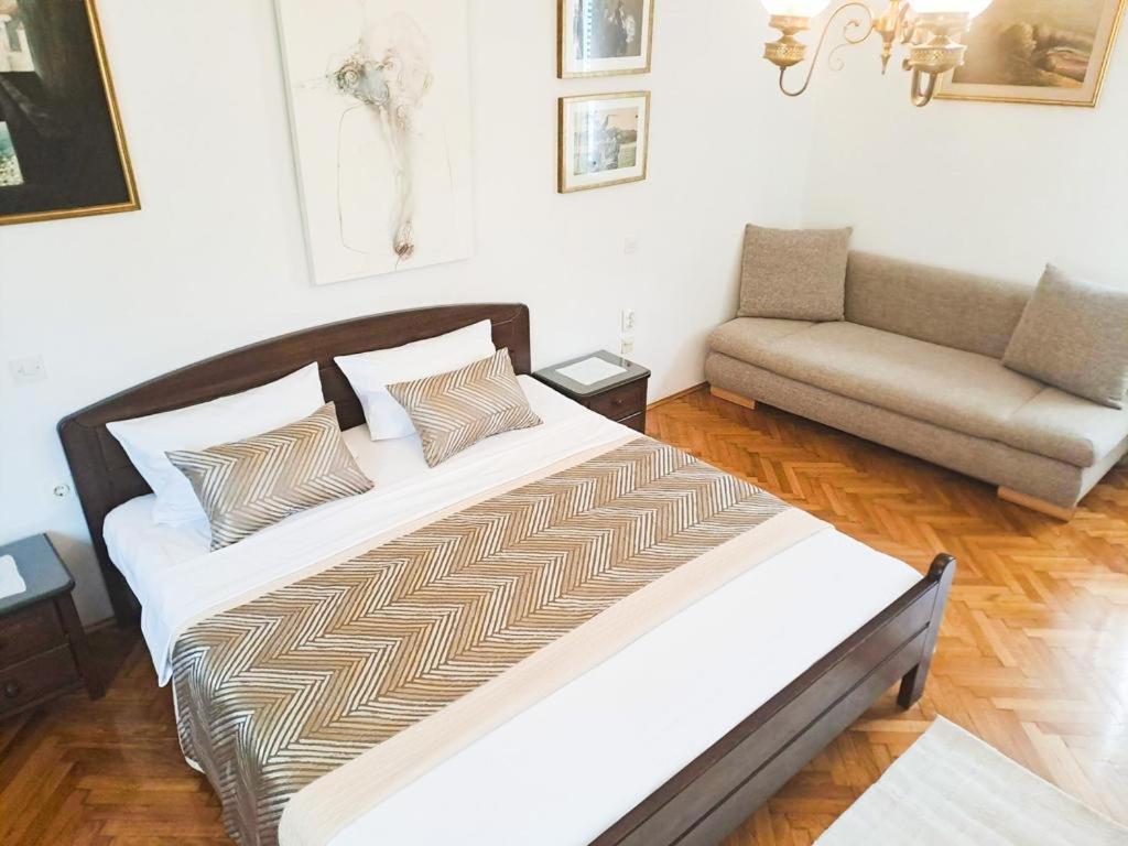 Apartments Villa Rosa Сплит Экстерьер фото